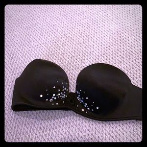 Victoria’s Secret Bombshell Strapless padded bra
